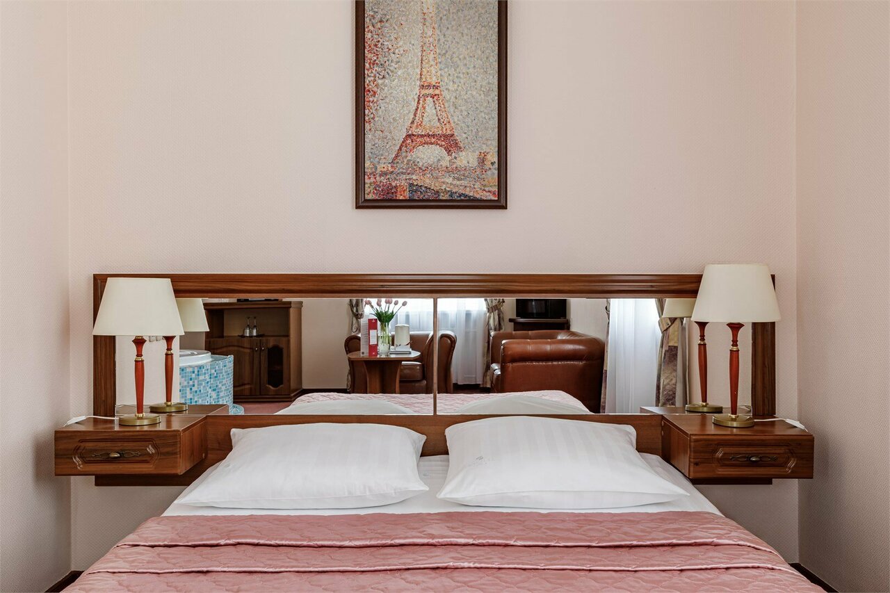 Гостиница Максима Ирбис Москва