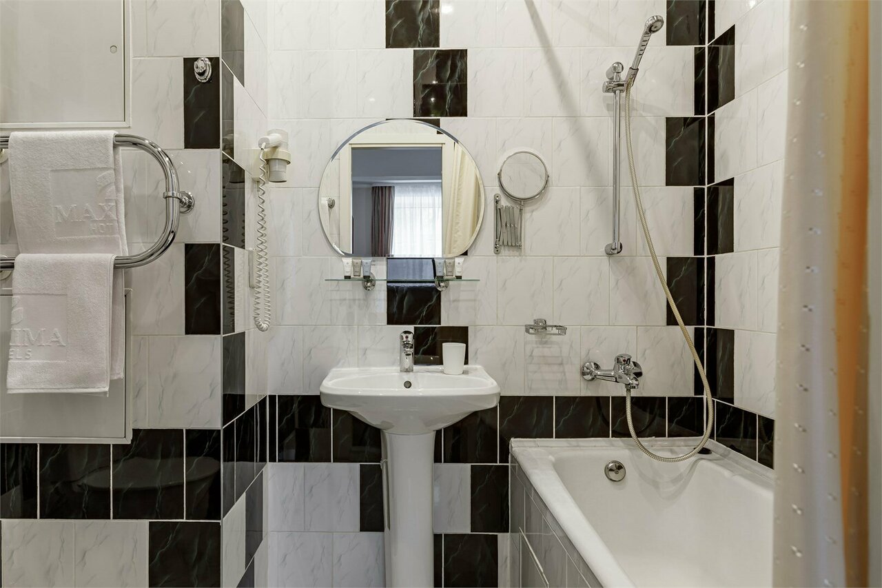 Гостиница Максима Ирбис Москва