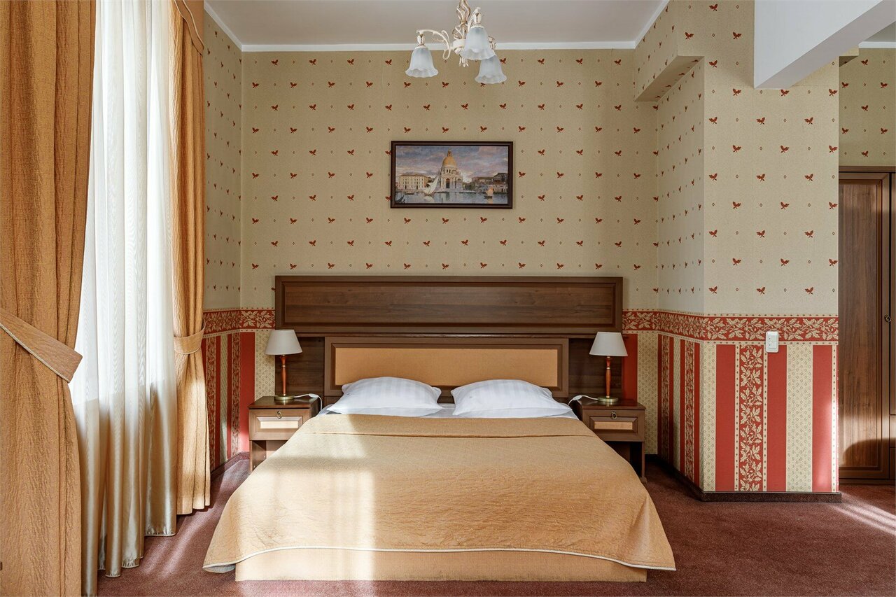 Гостиница Максима Ирбис Москва