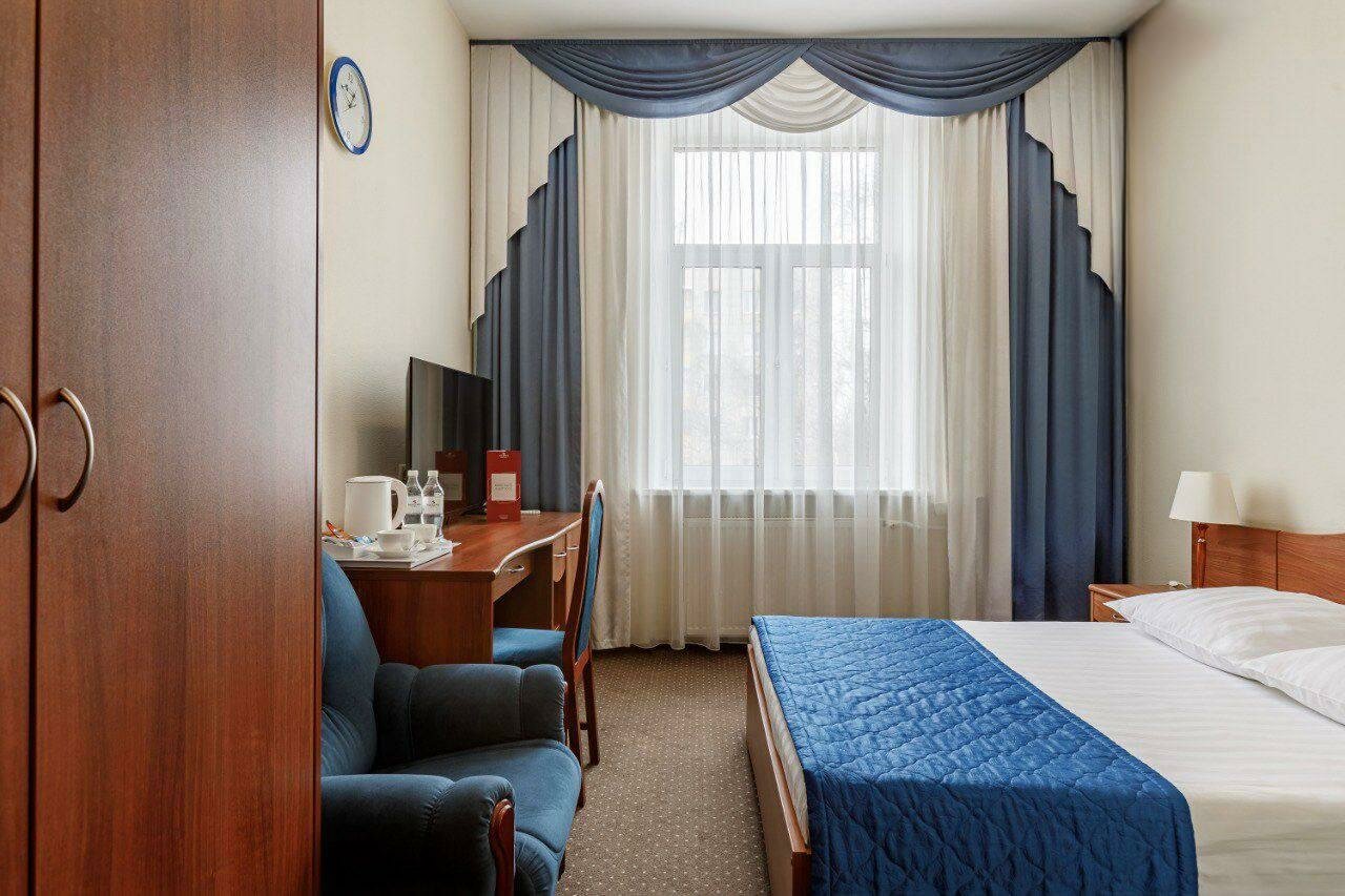 Гостиница Максима Ирбис Москва-122