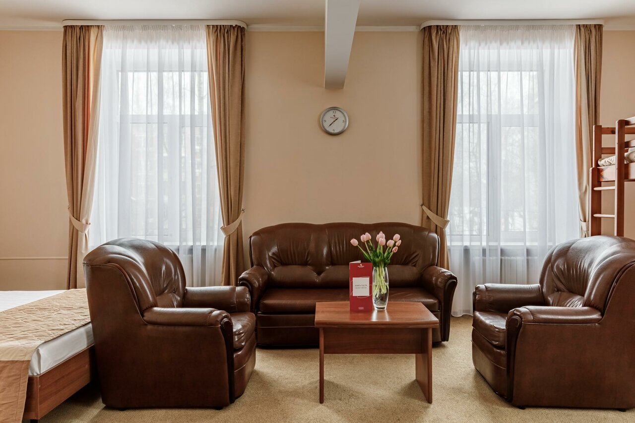 Гостиница Максима Ирбис Москва-84