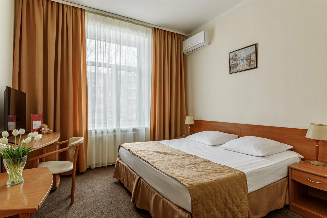 Гостиница Максима Ирбис Москва