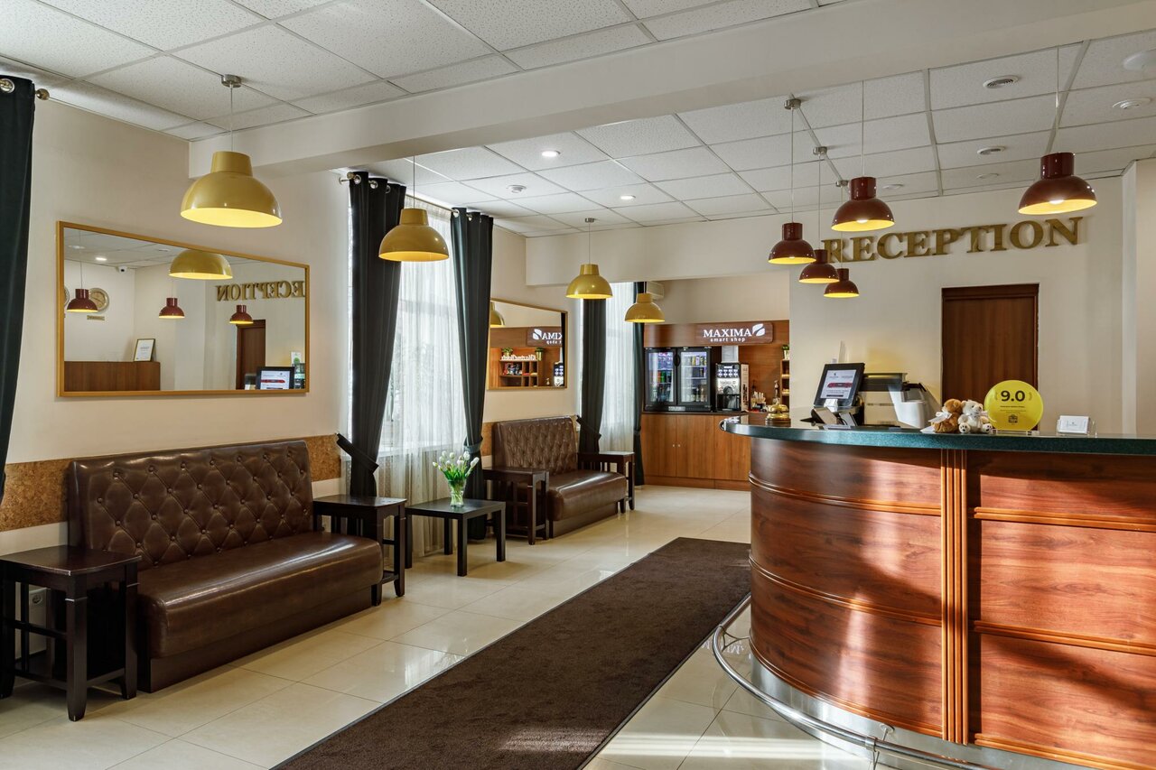 Гостиница Максима Ирбис Москва-150