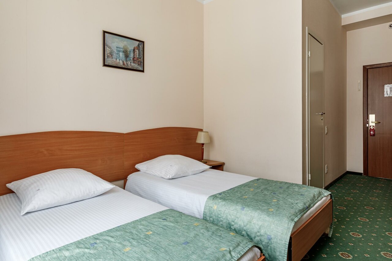 Гостиница Максима Ирбис Москва-172