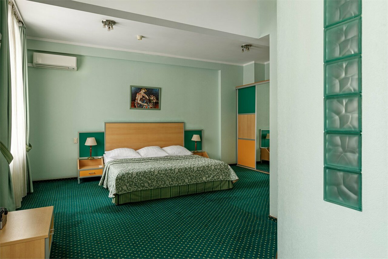 Гостиница Максима Ирбис Москва