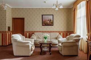 Гостиница Максима Ирбис Москва Люкс "Классический" (Двухспальная кровать)-4