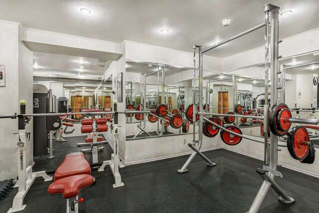 Гостиница Максима Ирбис Москва-125