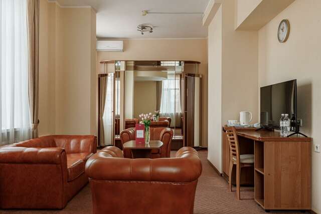 Гостиница Максима Ирбис Москва-136