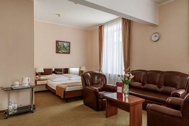 Гостиница Максима Ирбис Москва-69