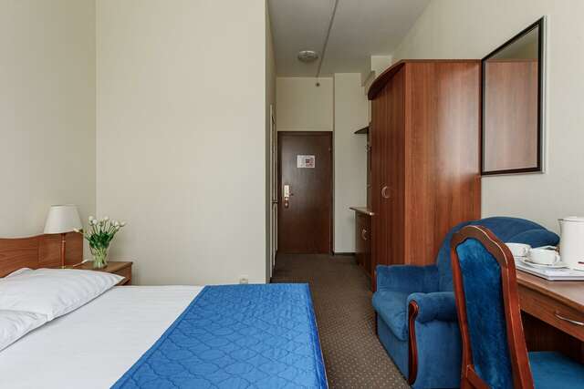 Гостиница Максима Ирбис Москва-87