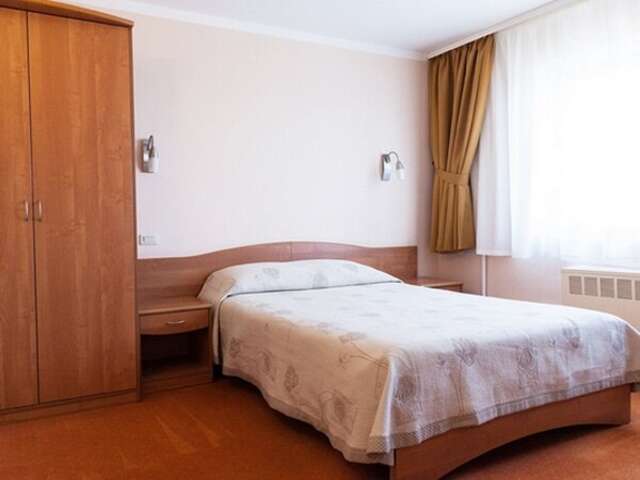 Гостиница Максима Ирбис Москва-169