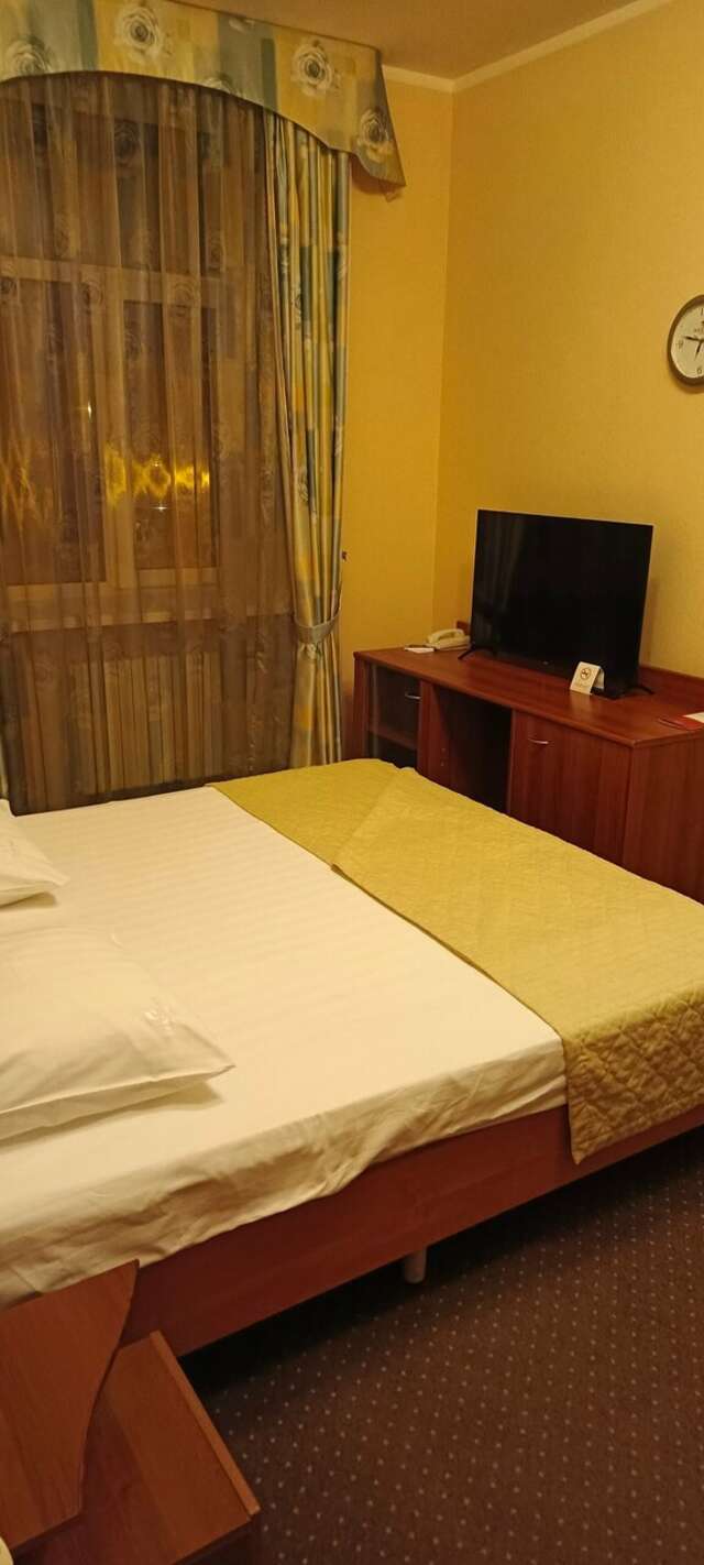 Гостиница Максима Ирбис Москва-244