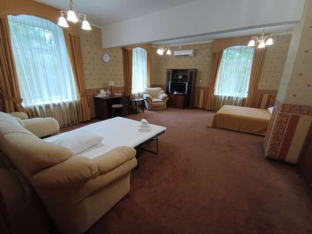 Гостиница Максима Ирбис Москва-236