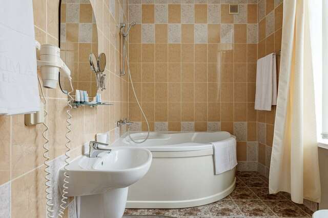 Гостиница Максима Ирбис Москва-90